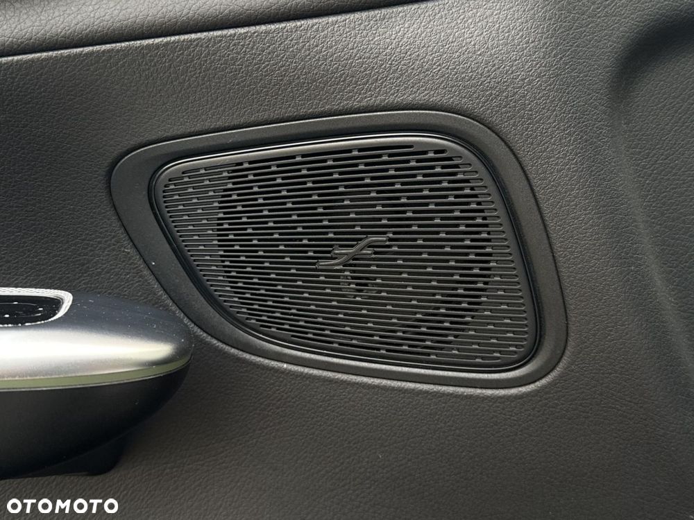 Mercedes-Benz GLC - 25