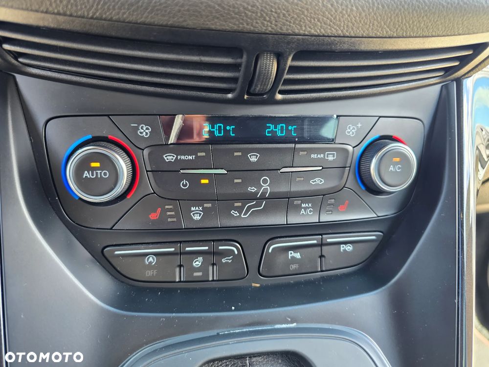 Ford Kuga - 33