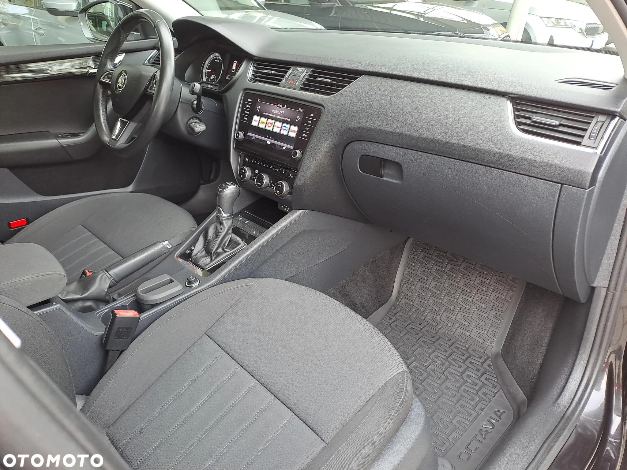 Skoda Octavia 1.5 TSI ACT Style DSG - 10