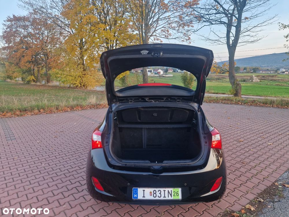 Hyundai i30 1.4 Intro Edition - 16
