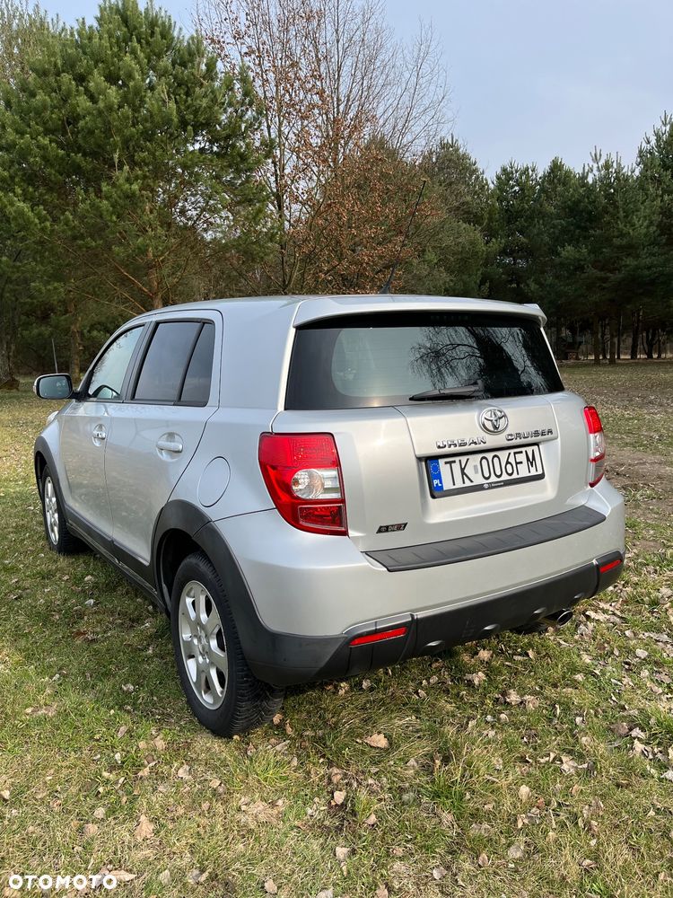 Toyota Urban Cruiser 1.4 D-4D 4x4 - 5