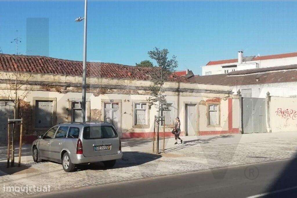Terreno com 2.242m2 no centro de Setúbal na Av. dos Combatentes da Gra - Grande imagem: 4/19