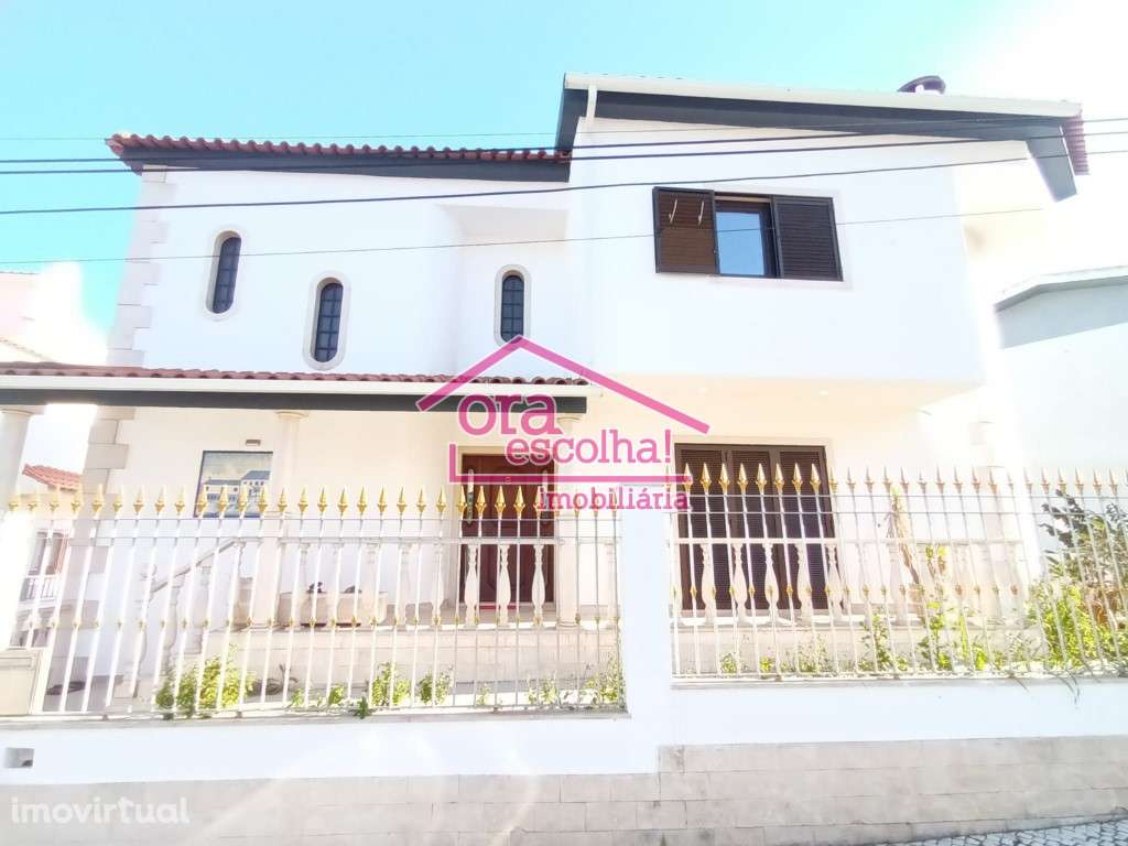 Moradia T5 na Quinta do Brasileiro, Corroios! - Grande imagem: 2/25