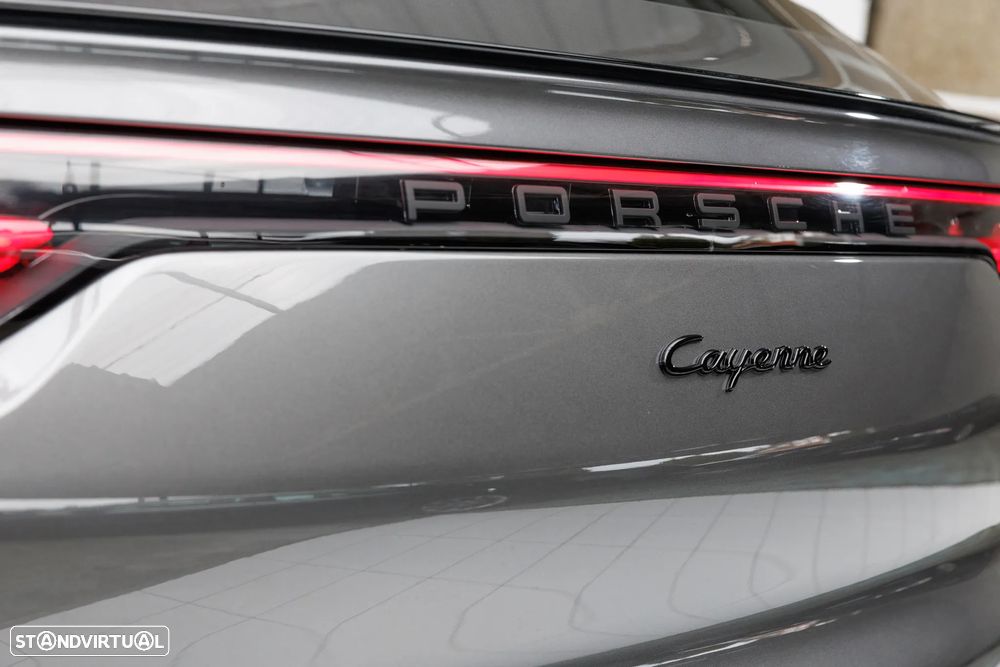 Porsche Cayenne Coupé E-Hybrid - 40