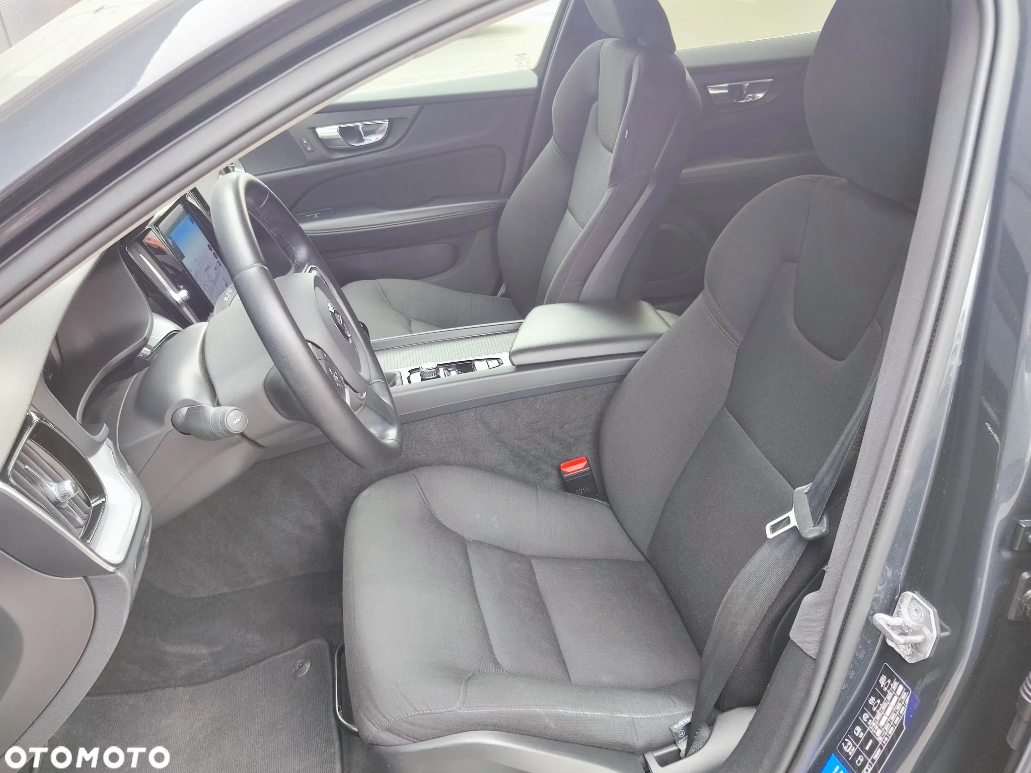 Volvo V60 D4 Momentum Pro - 17