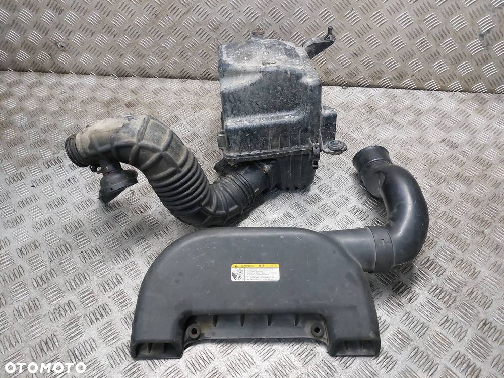OBUDOWA FILTRA + PRZEPŁYWOMIERZ + RURA DOLOT HYUNDAI I30 I 1.6 CRDI - 1