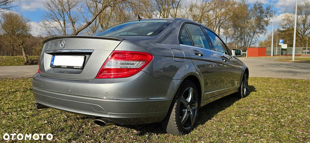 Mercedes-Benz Klasa C 350 CGI 7G-TRONIC BlueEFFICIENCY Avantgarde - 32