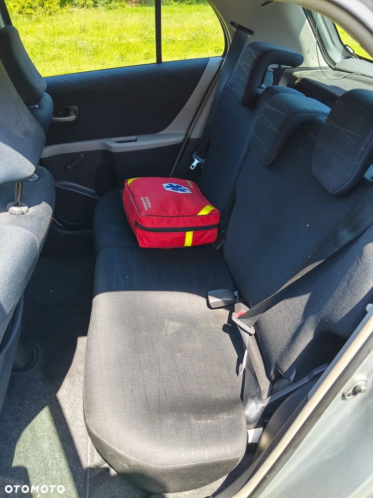 Toyota Yaris 1.3 Luna Premium - 3