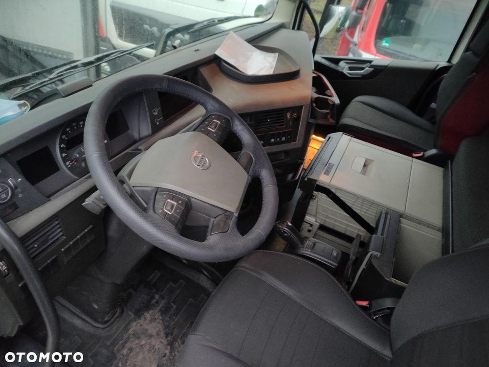 Volvo FH 4 ; HDS ; Palfinger ; Fassi ; Hiab ;Atlas ; MKG - 10