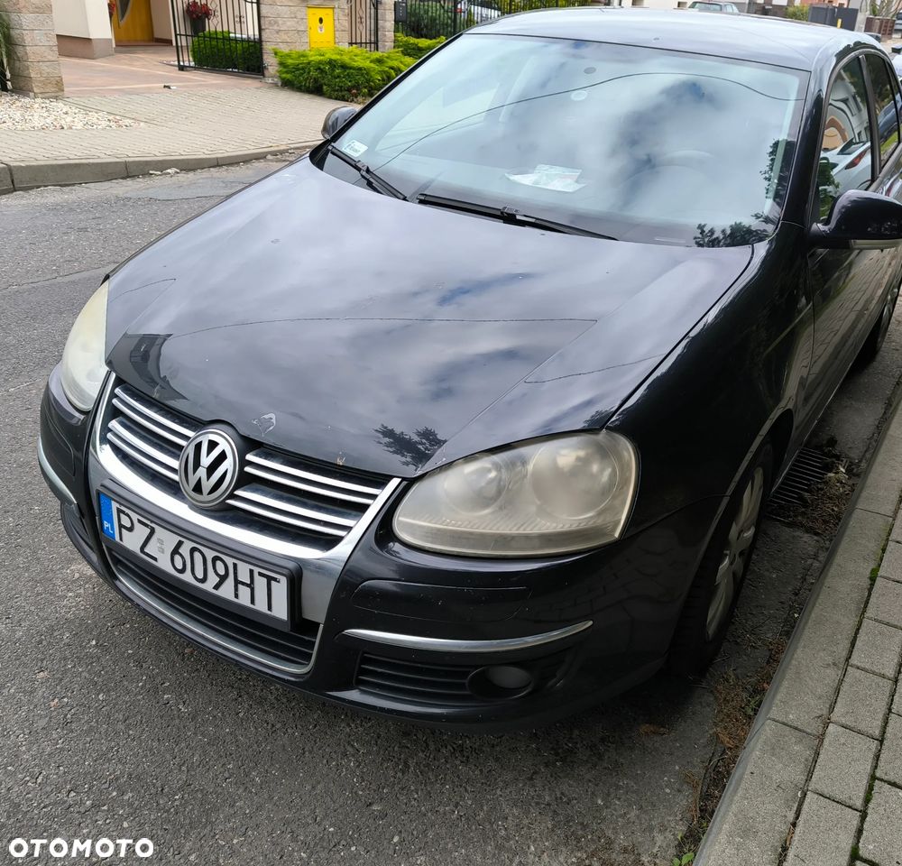Volkswagen Jetta 1.9 TDI Comfortline - 1