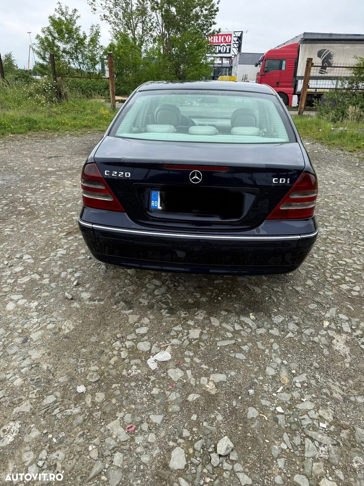 Mercedes-Benz C - 4