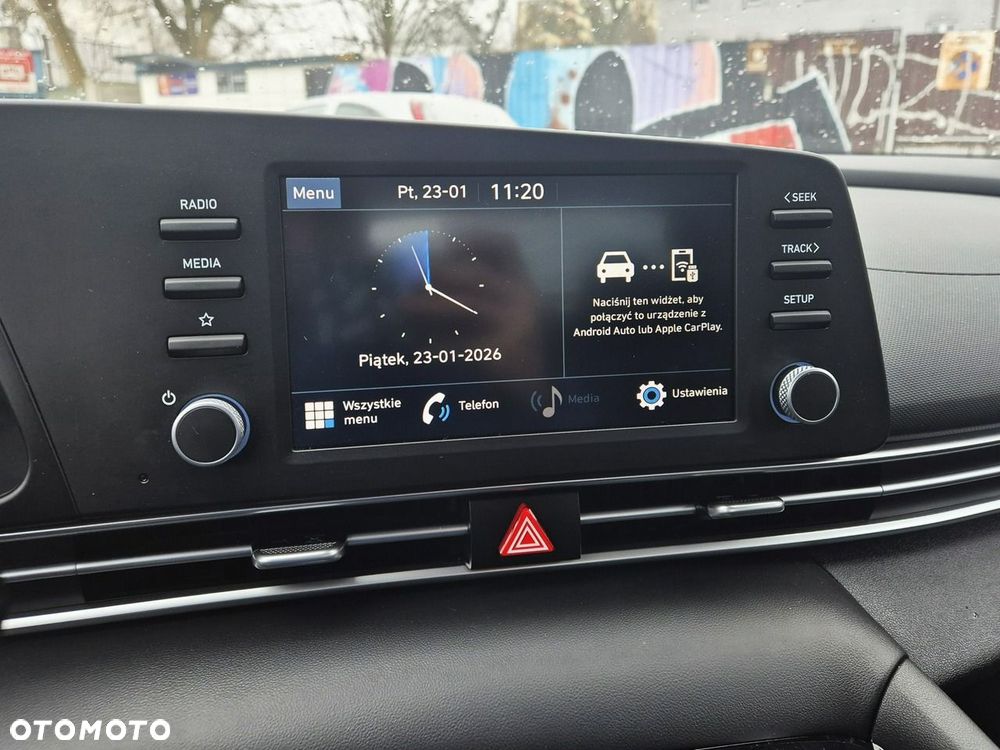 Hyundai Elantra - 22