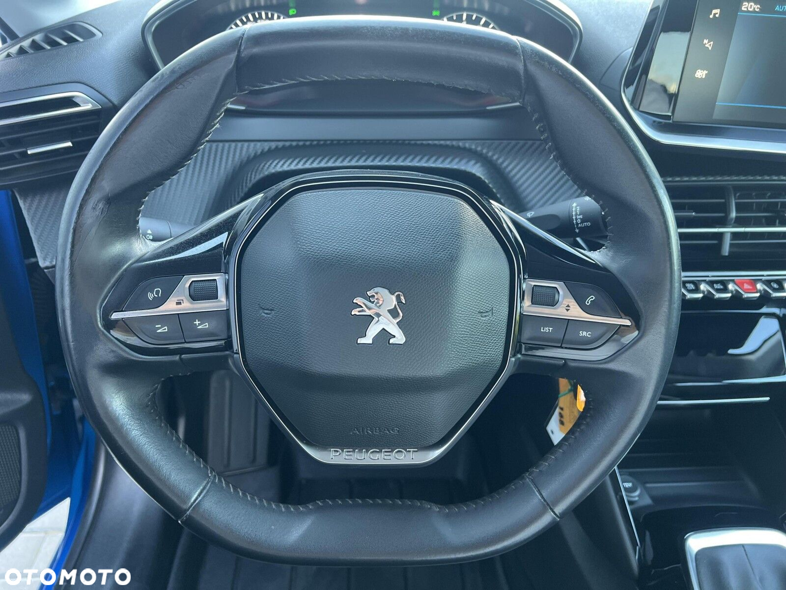 Peugeot 208 - 10