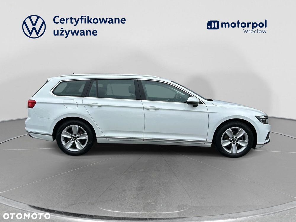 Volkswagen Passat Variant 2.0 TDI Elegance DSG - 15