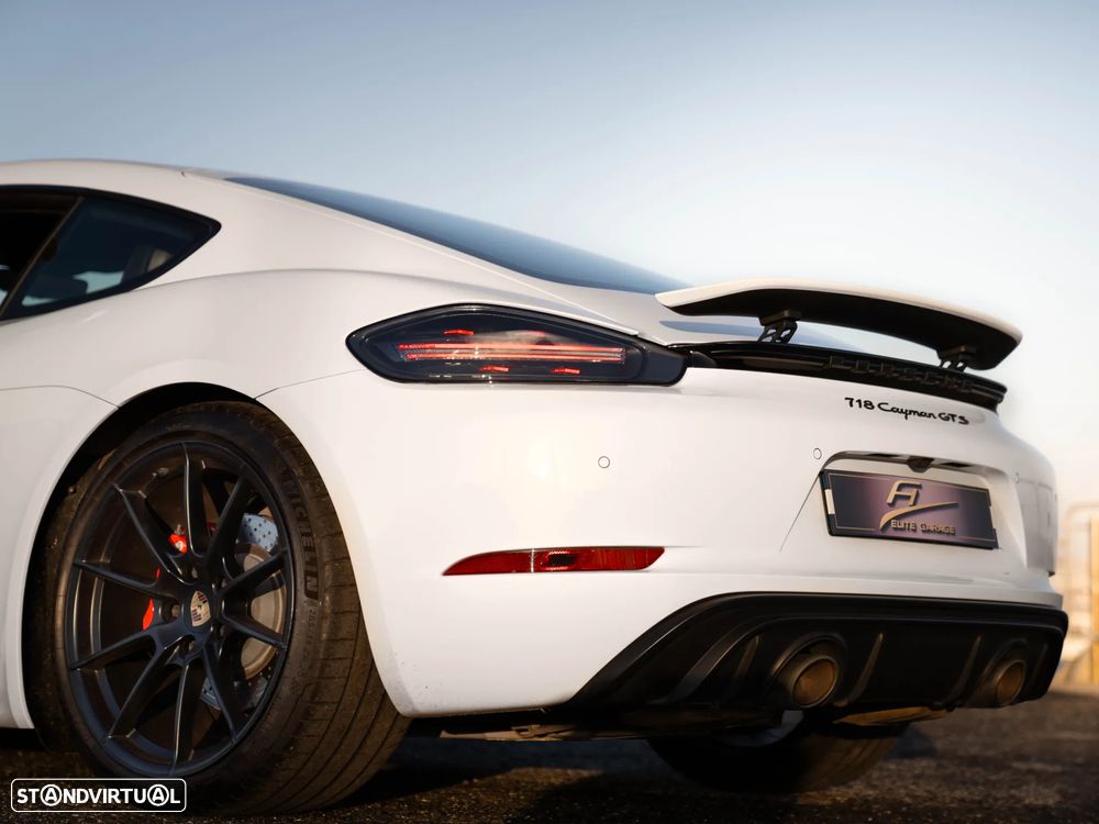 Porsche 718 Cayman GTS 4.0 - 8