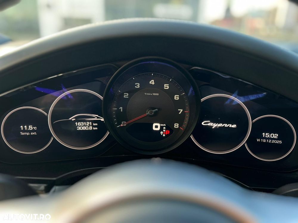 Porsche Cayenne - 28