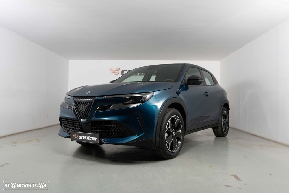 Alfa Romeo Junior Elletrica 50 kWh Launch Edition - 9