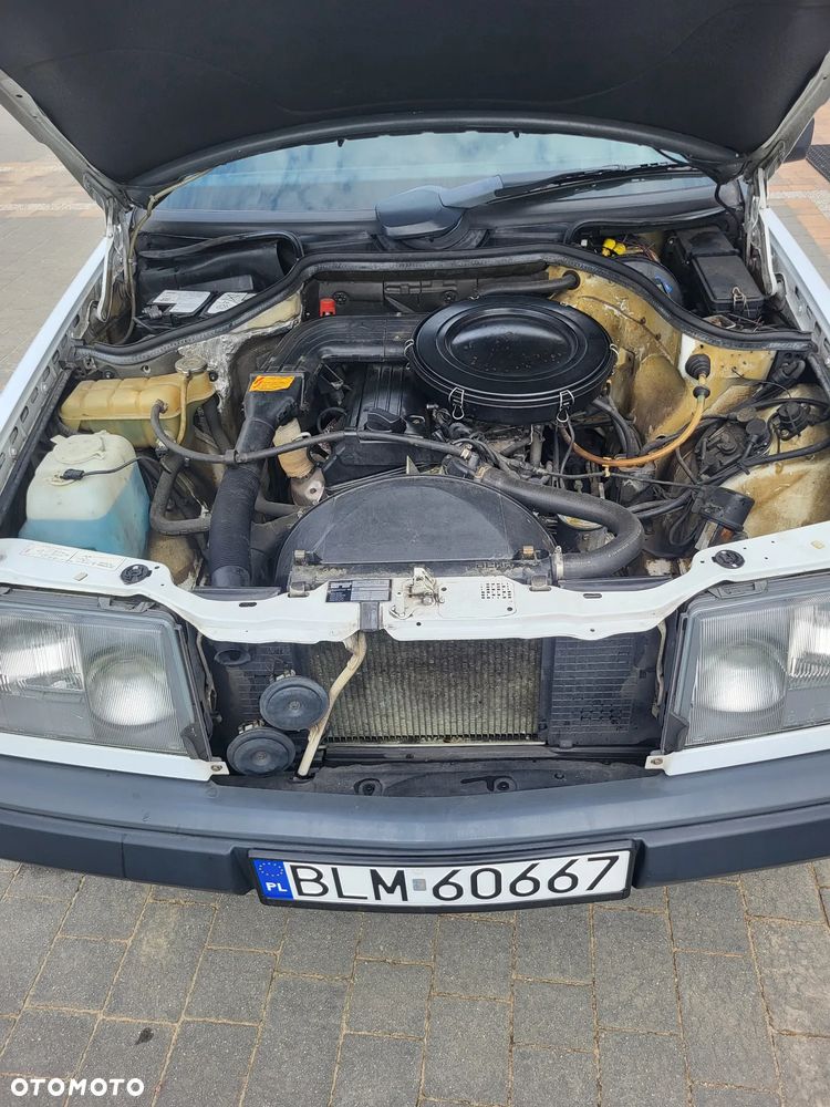 Mercedes-Benz W124 (1984-1993) - 22