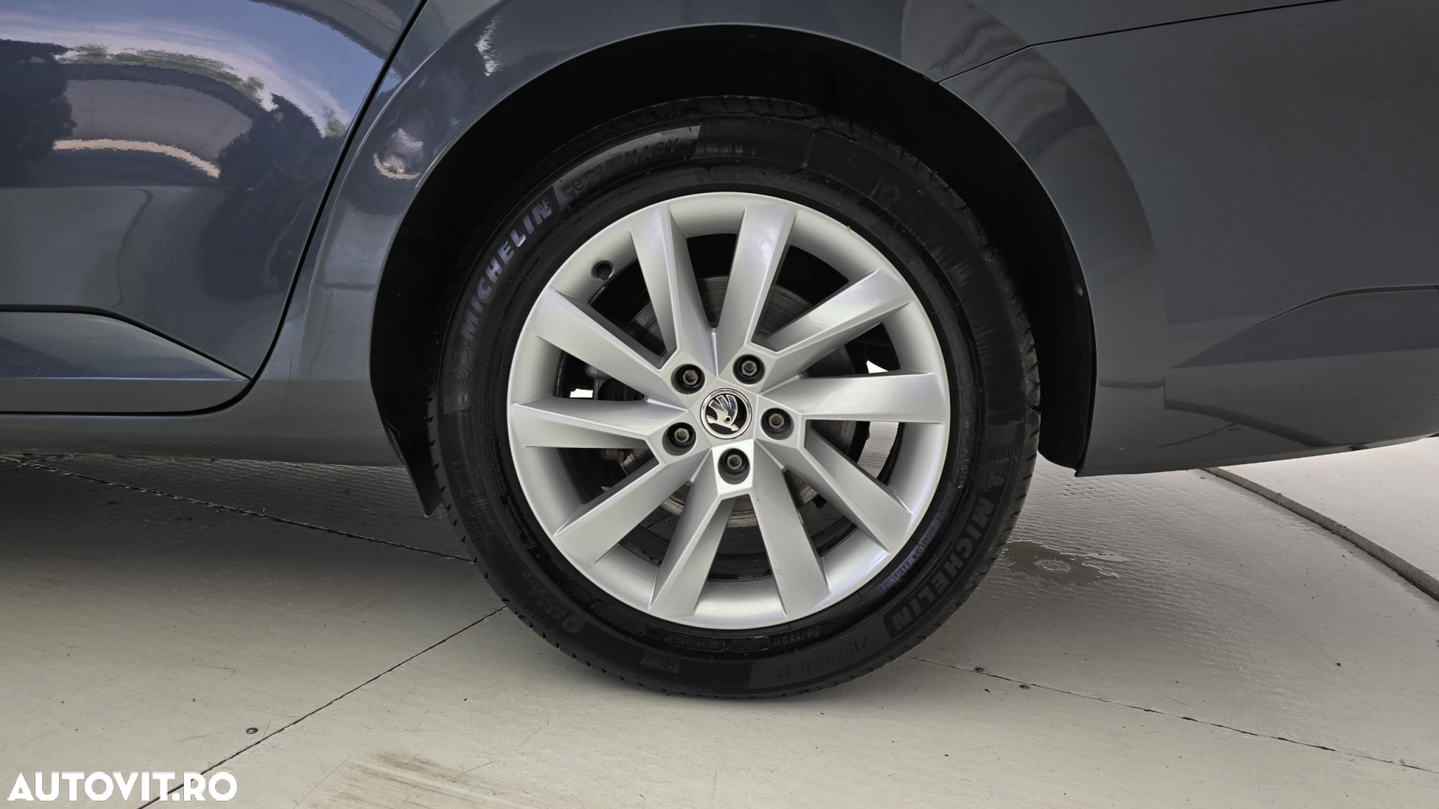 Skoda Superb 2.0 TDI DSG Ambition - 22