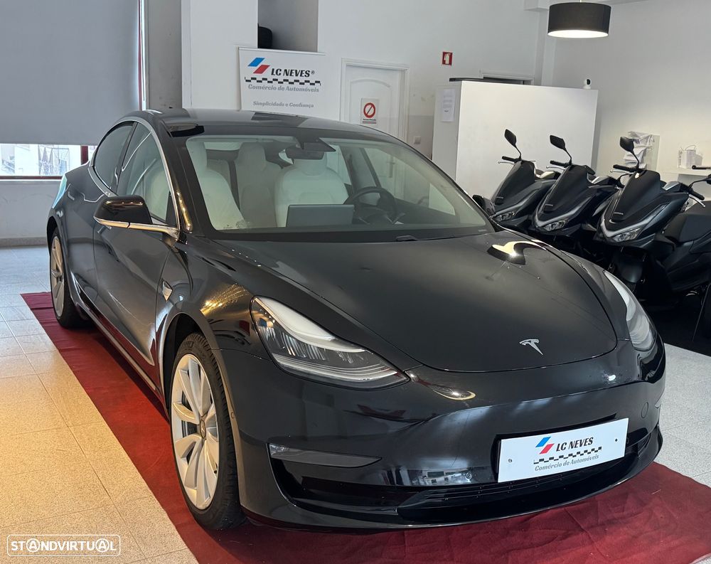 Tesla Model 3 Long-Range Dual Motor AWD - 4