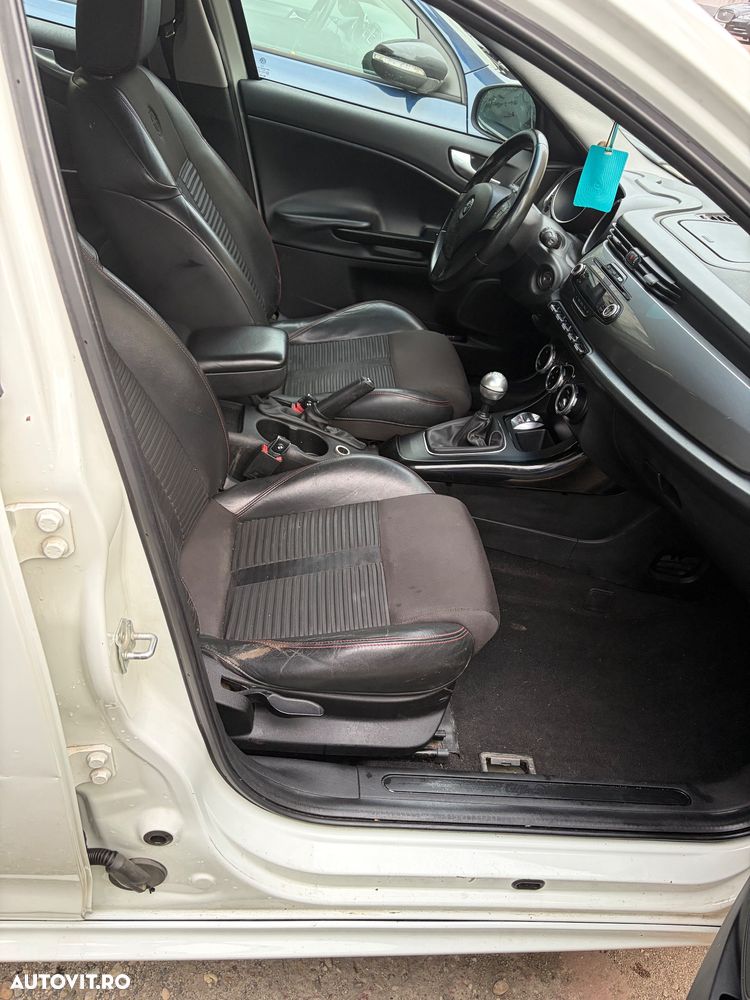 Alfa Romeo Giulietta 1.6 Mjet Distinctive - 10