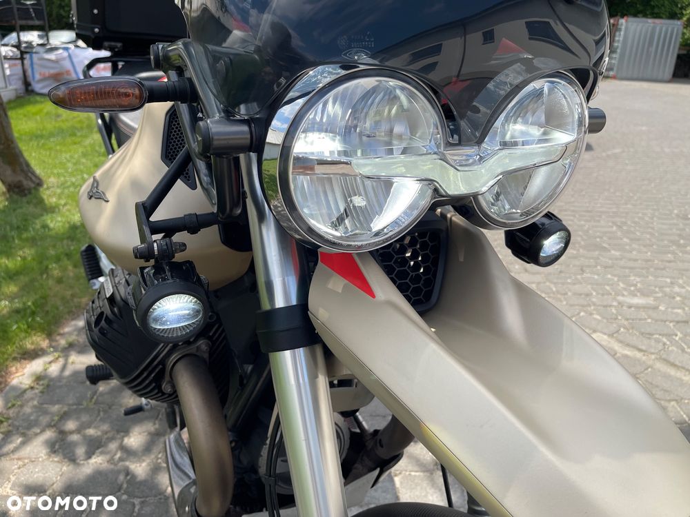 Moto Guzzi V85 - 19