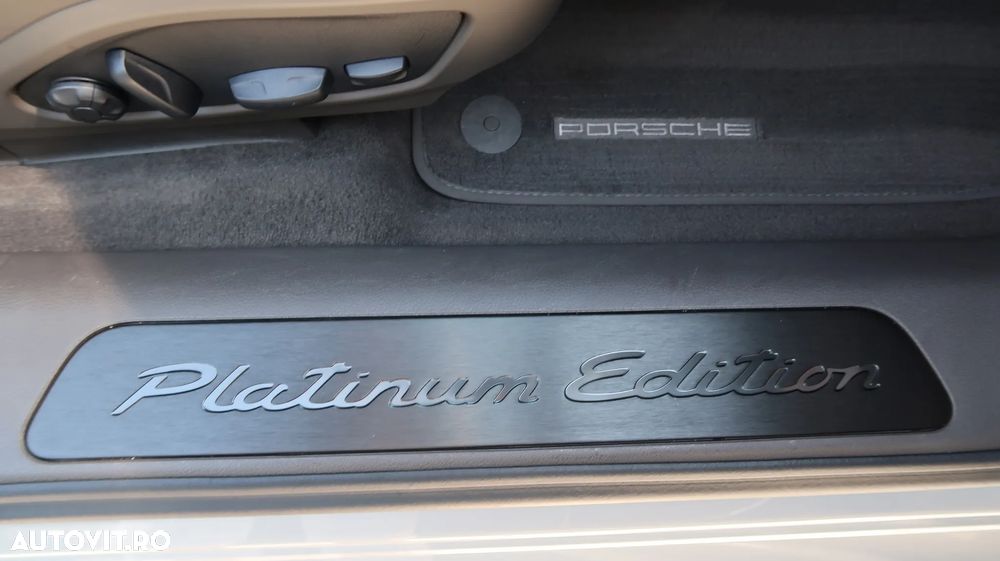 Porsche Panamera 4 E-Hybrid Platinum Edition - 29