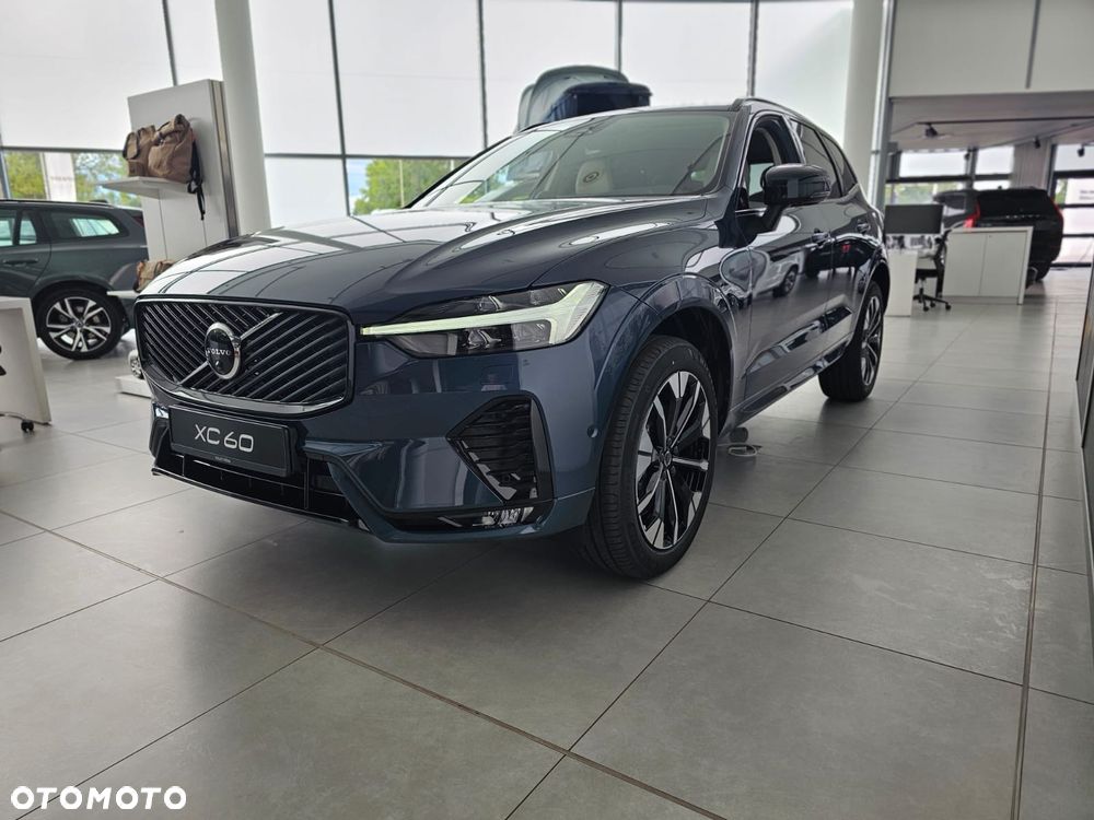 Volvo XC 60 B5 B AWD Ultra Dark - 11