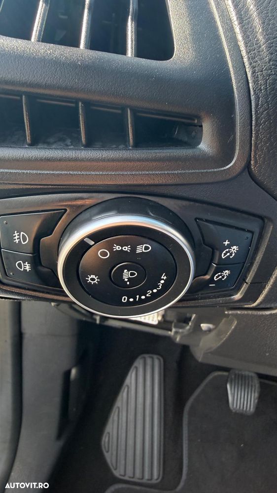 Ford Focus - 15