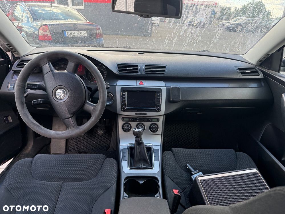 Volkswagen Passat 2.0 TDI Comfortline - 6