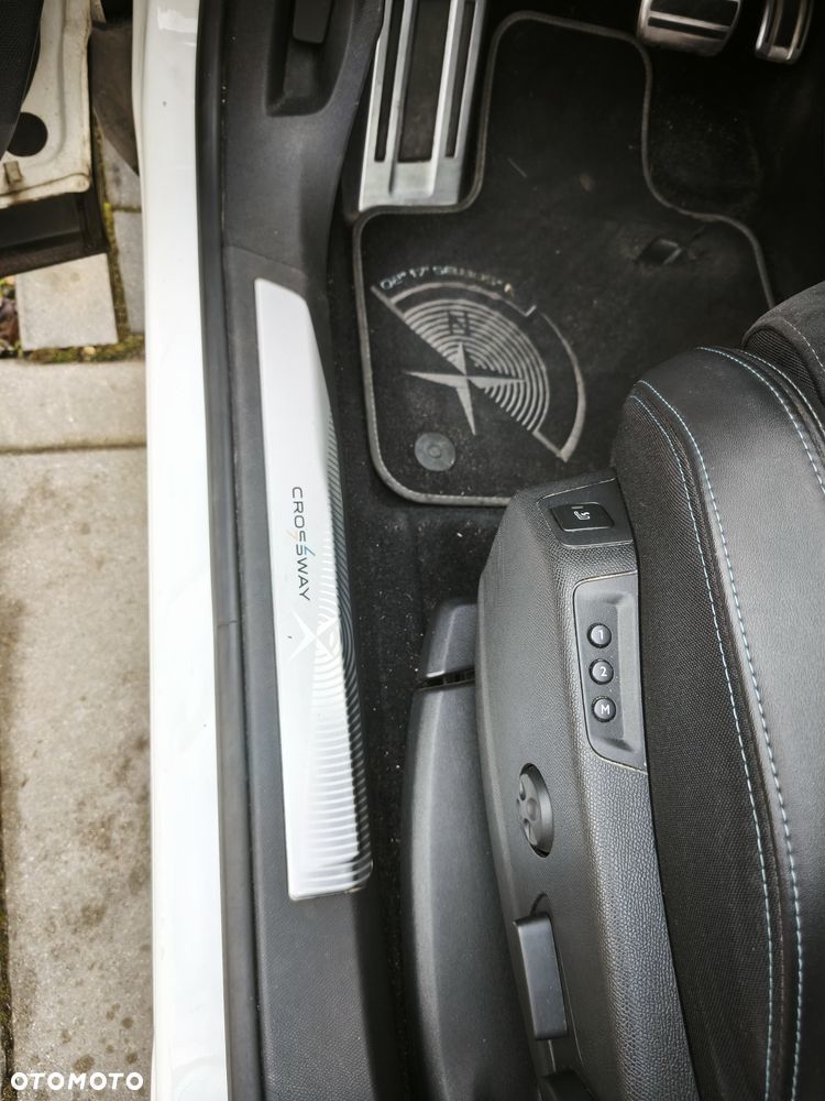 Peugeot 3008 1.6 PureTech GPF Crossway S&S EAT8 - 10