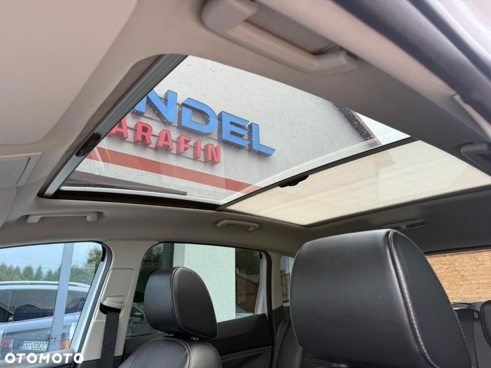 Ford Kuga - 37
