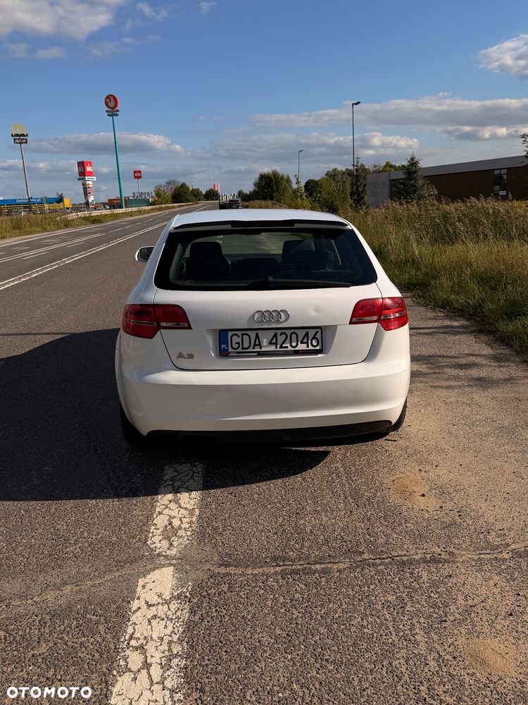 Audi A3 Sportback 1.8 TFSI Attraction - 3