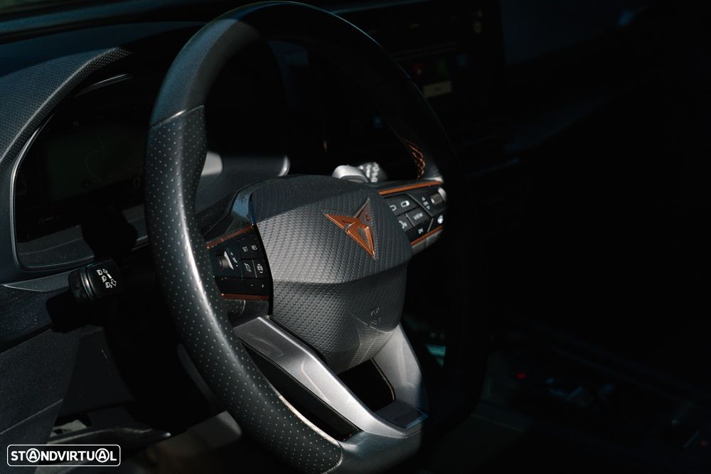 Cupra Leon 1.4 e-Hybrid (180 kW System) VZ - 9