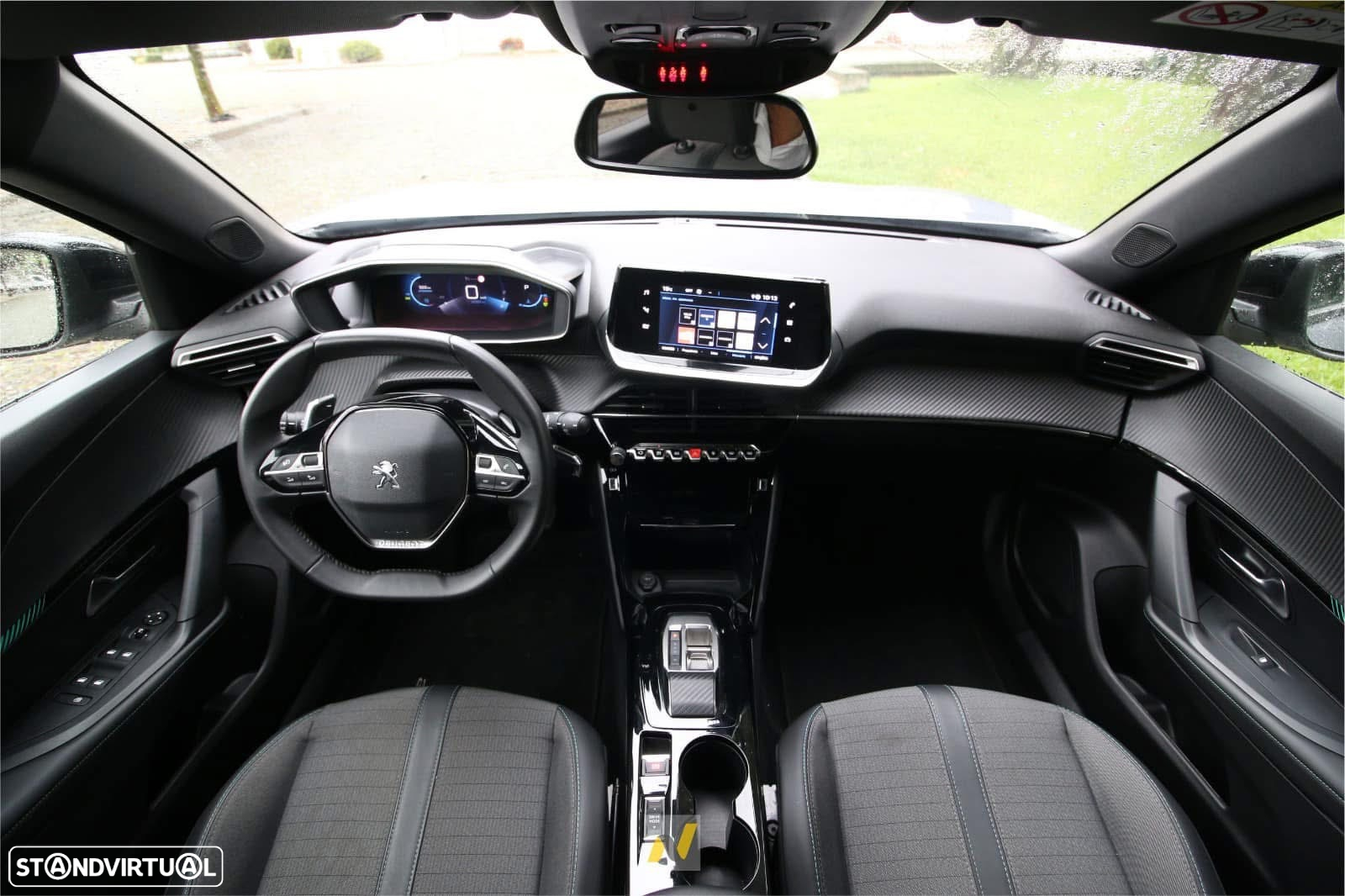 Peugeot 2008 1.2 PureTech Allure Pack EAT8 - 19