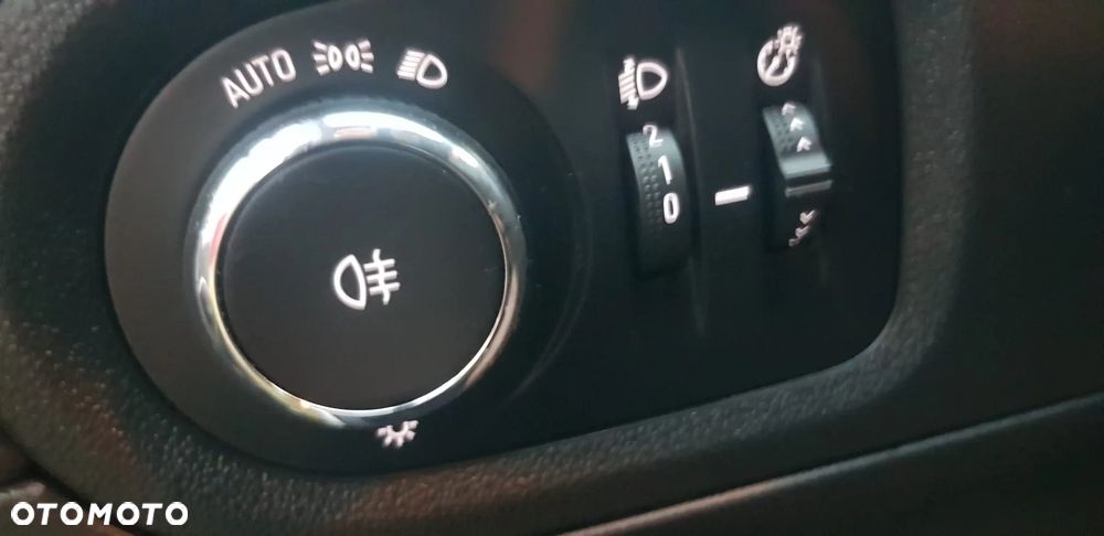 Opel Grandland X - 16