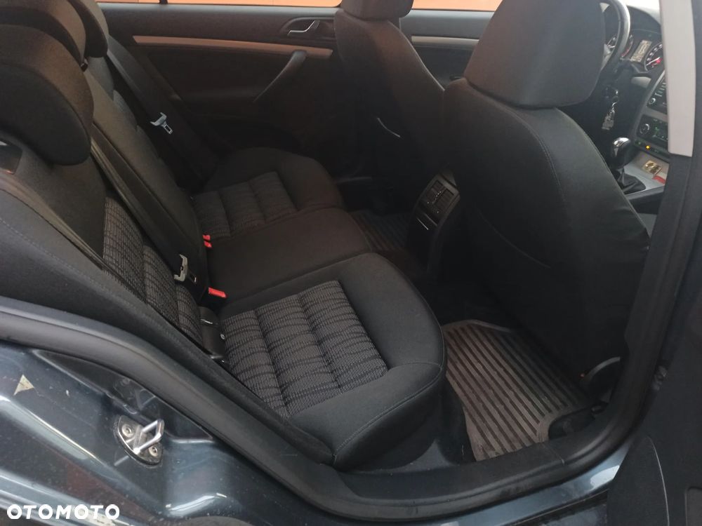 Skoda Octavia 1.8 T FSI Elegance - 9