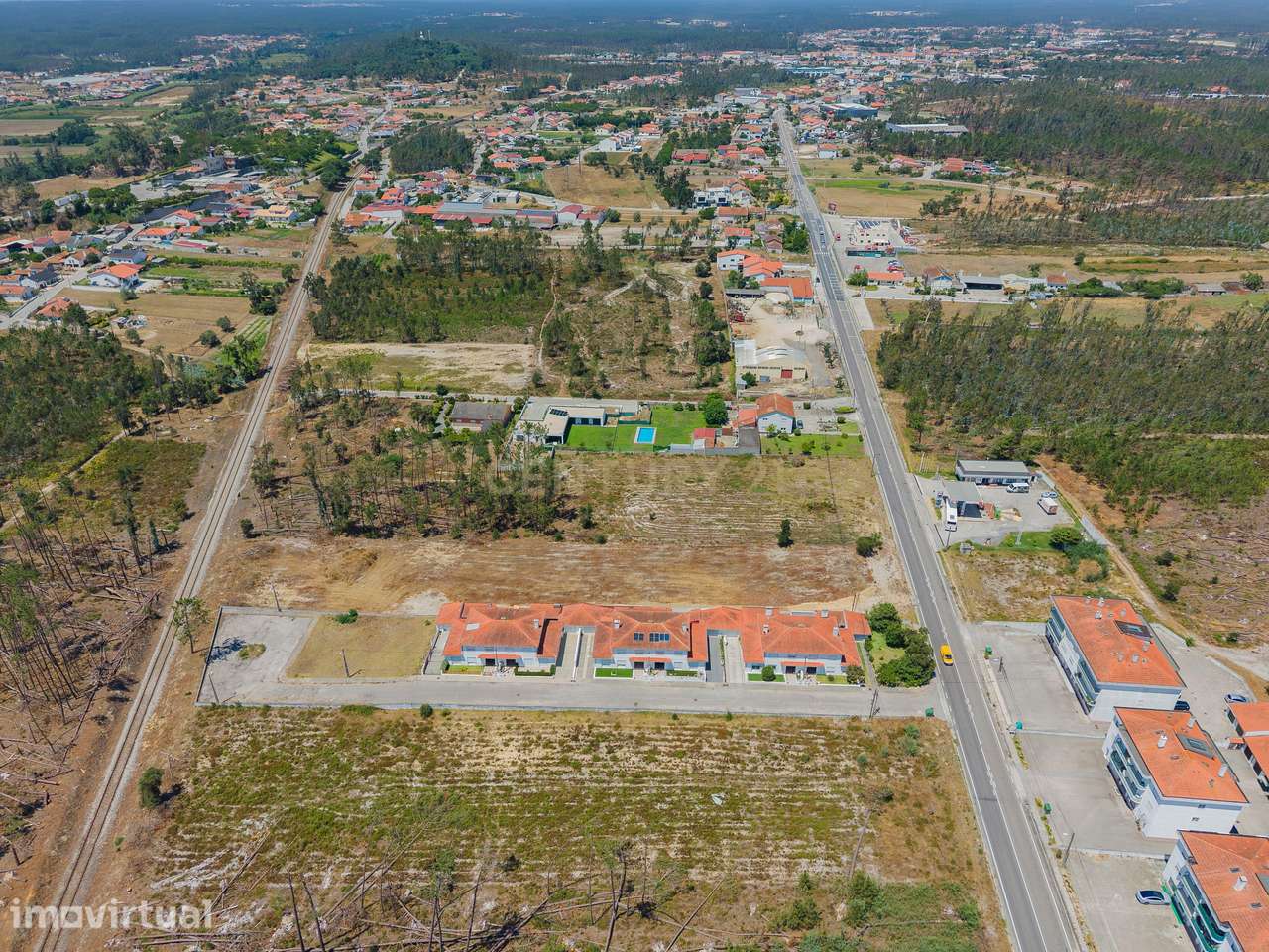 OPORTUNIDADE DE INVESTIMENTO EM MONTE REDONDO! - Grande imagem: 5/16