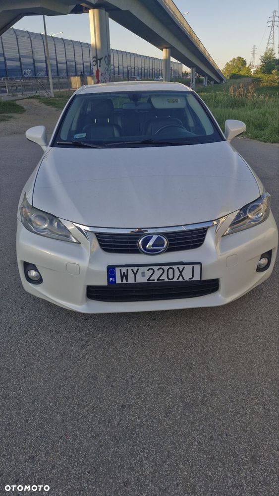 Lexus CT 200h F Sport - 2