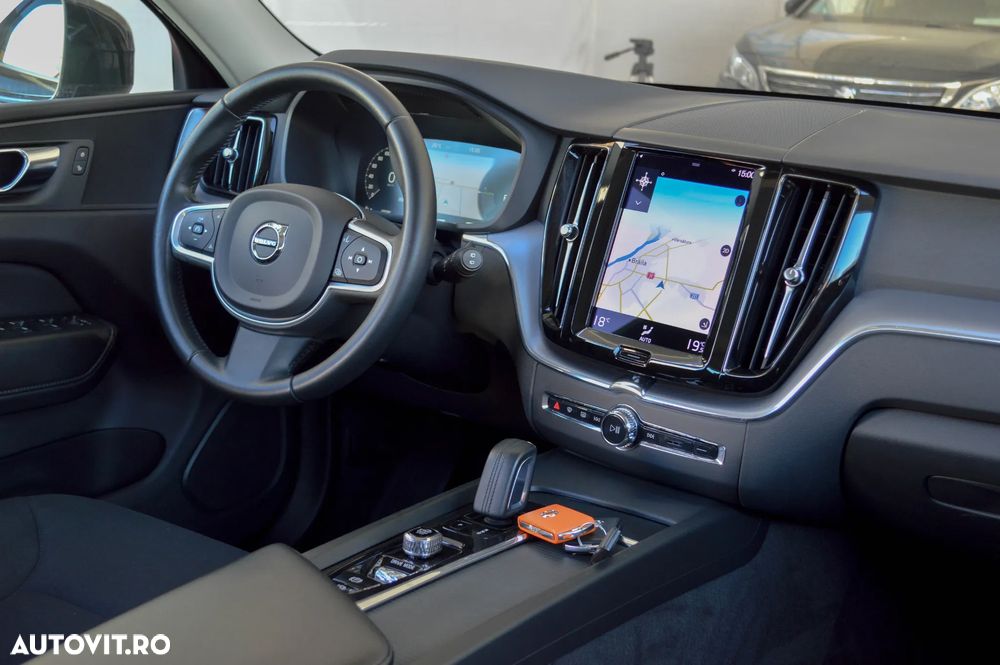 Volvo XC 60 T6 AWD Recharge Geartronic Inscription - 4