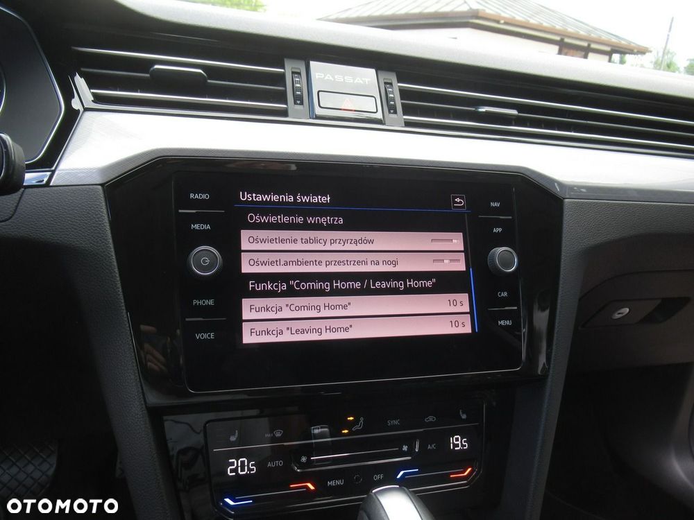 Volkswagen Passat 2.0 TSI Business DSG - 25