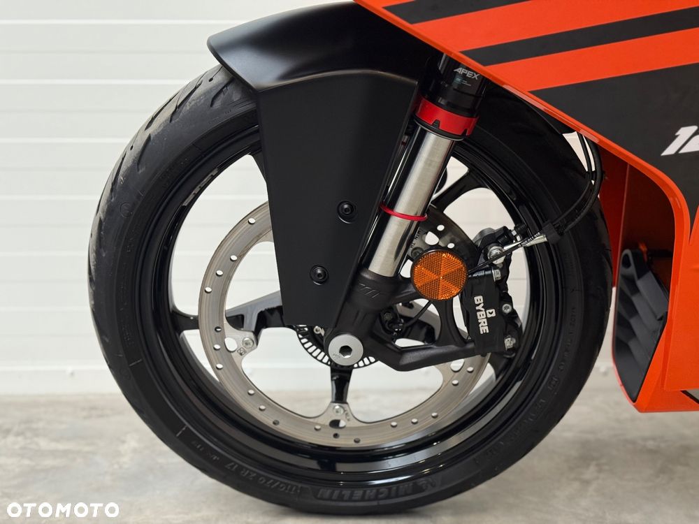 KTM RC 125 - 25