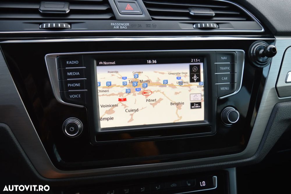 Volkswagen Touran 2.0 TDI SCR Highline - 29