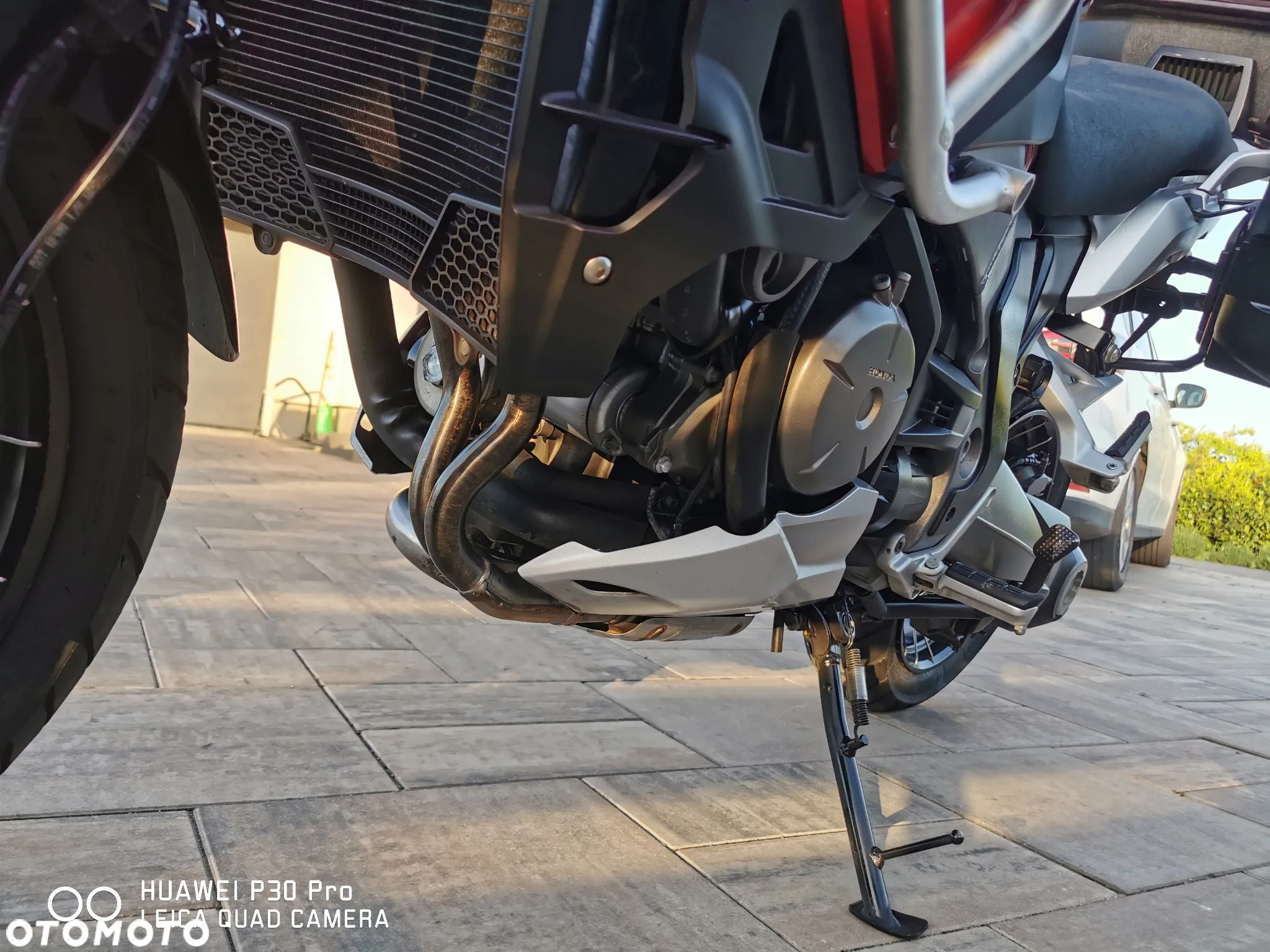 Honda VFR - 25