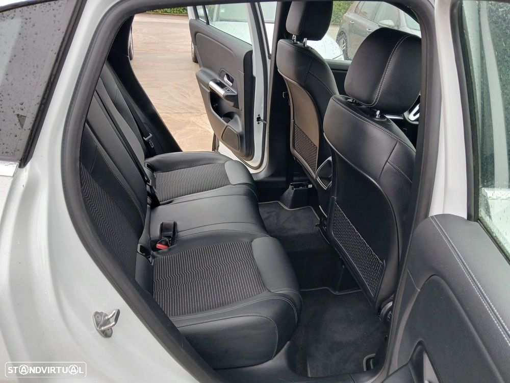 Mercedes-Benz GLA 250 e 8G-DCT - 10