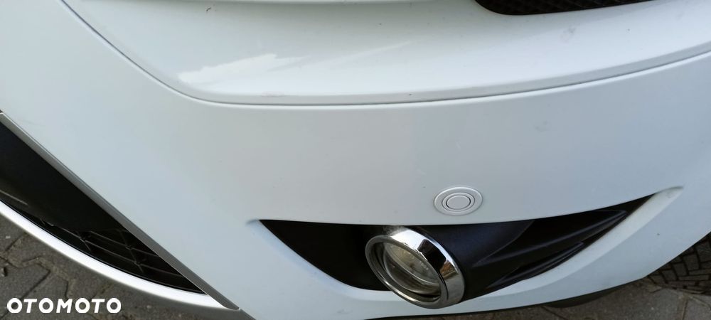 Ford Kuga 2.0 TDCi 2x4 Titanium - 14