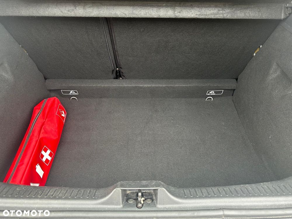 Renault Clio 1.2 16V Alize - 31
