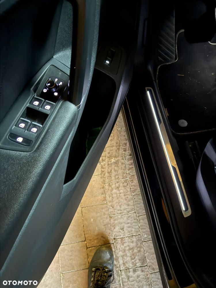 Volkswagen Tiguan - 11