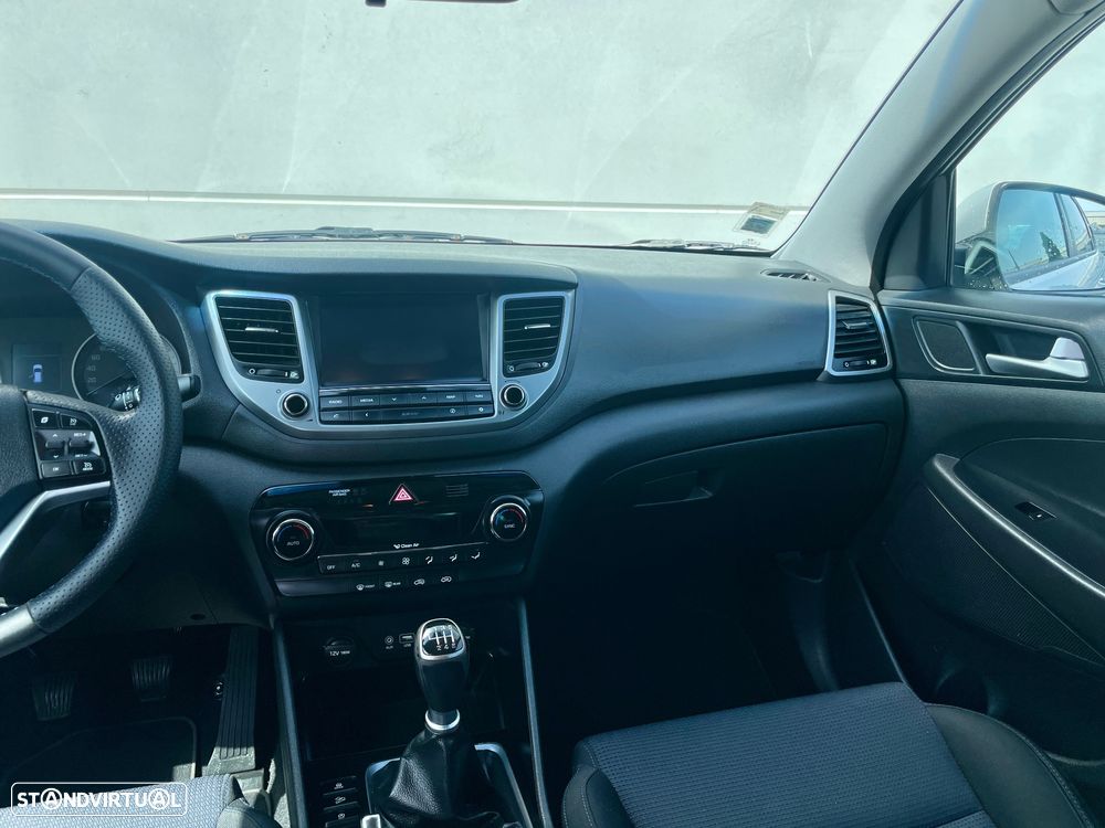 Hyundai Tucson 1.7 CRDi Executive - 14