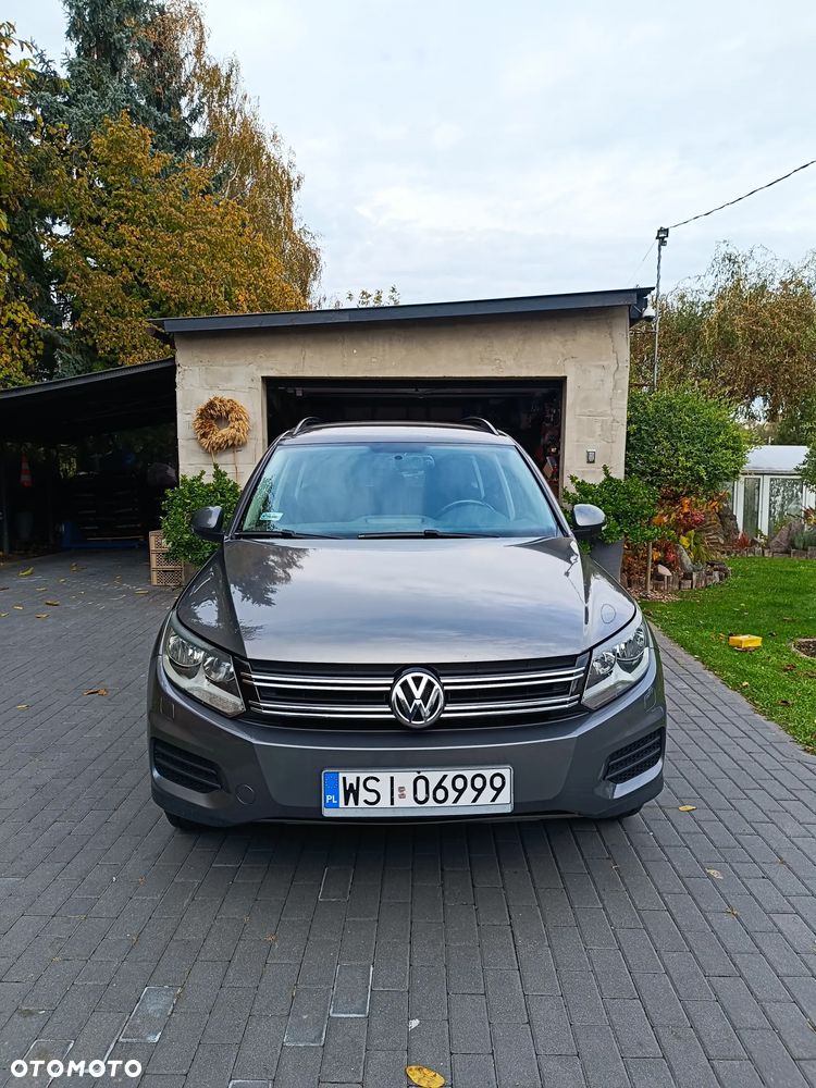 Volkswagen Tiguan - 1